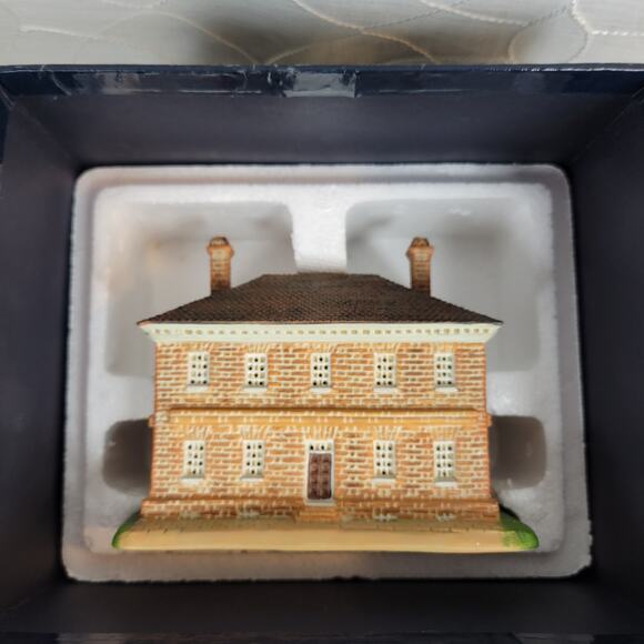 Lang & Wise Colonial Williamsburg George Wythe House Ceramic Figurine 28489704 - Picture 11 of 12